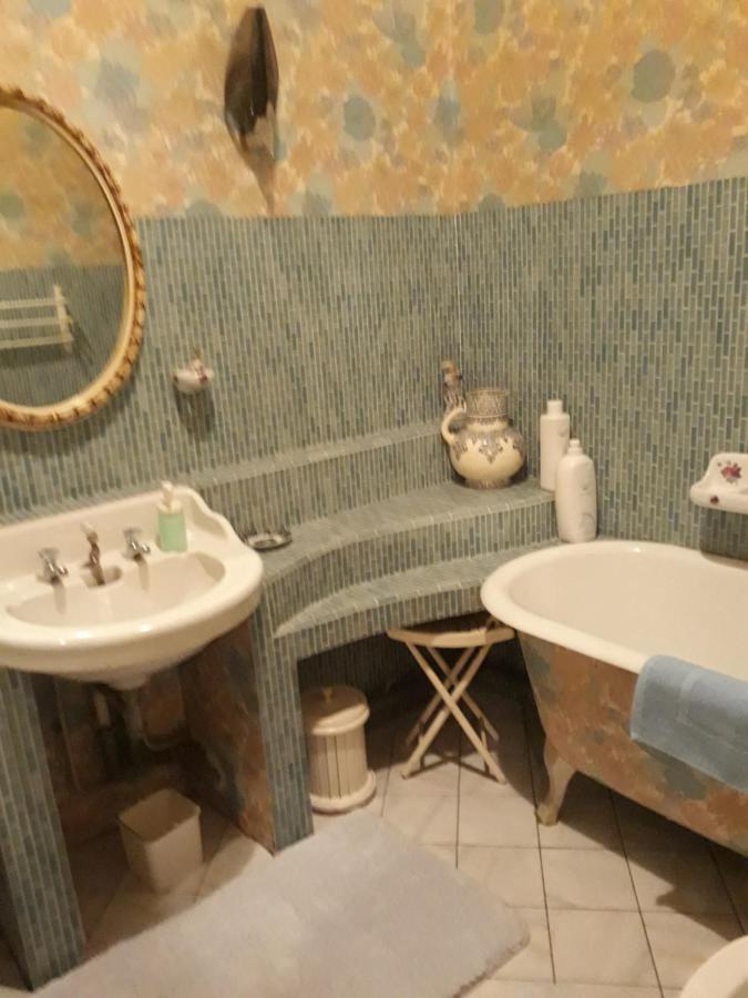 Chez Virginie - Chambre Du Bourg Лурд Экстерьер фото